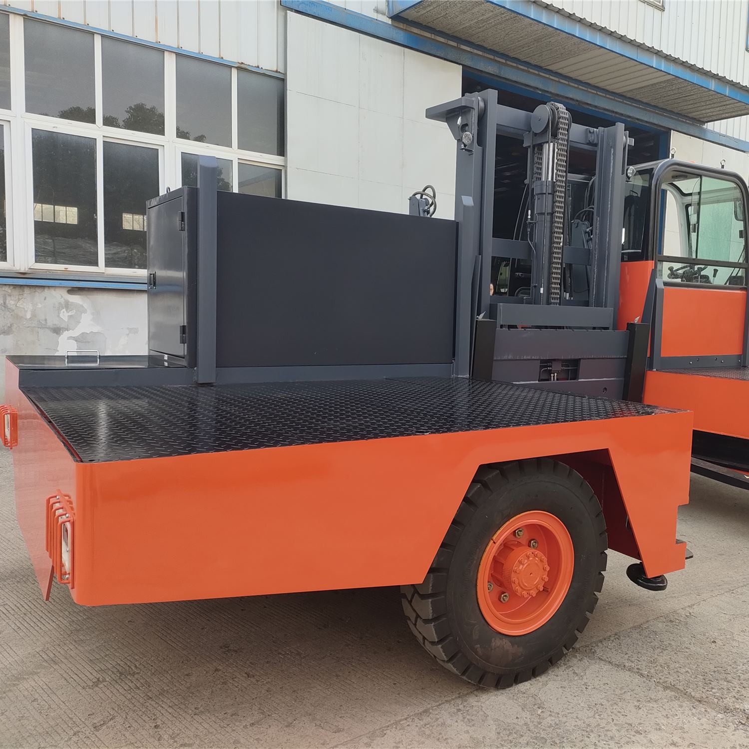 Electric Side Forklift 3 Electric Side Forklift 3